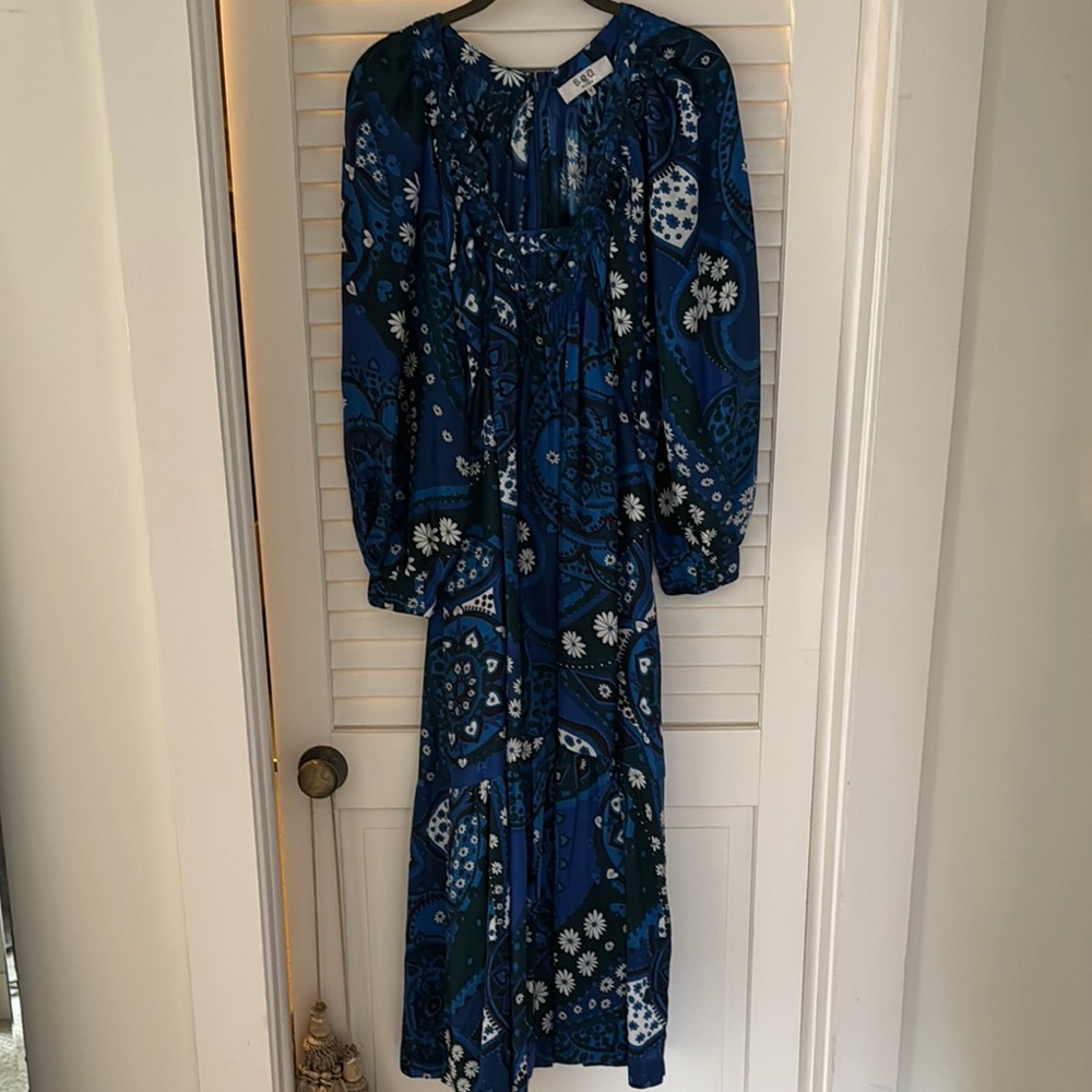 Sea Blue and White Long Sleeve Dress